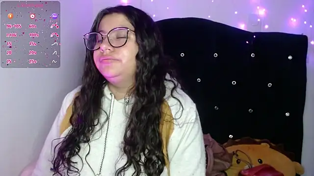 Snapshot of Miaa_Smiith1 chatting on 09-15-25, 10:15 Miaa Smiith1 online show from 09-15-25, 10:15