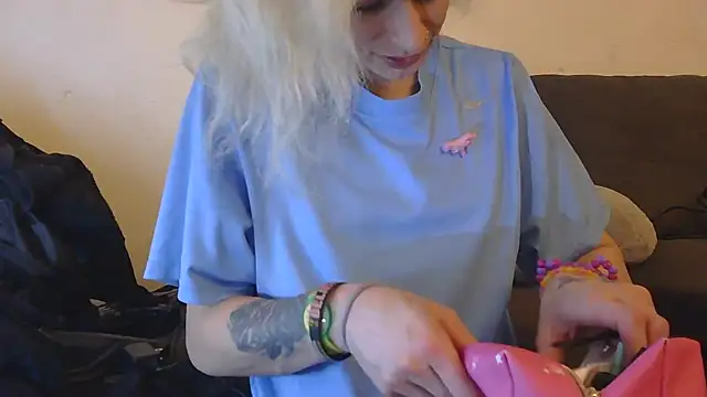 watermellonpussy online show from 09-29-25, 03:57