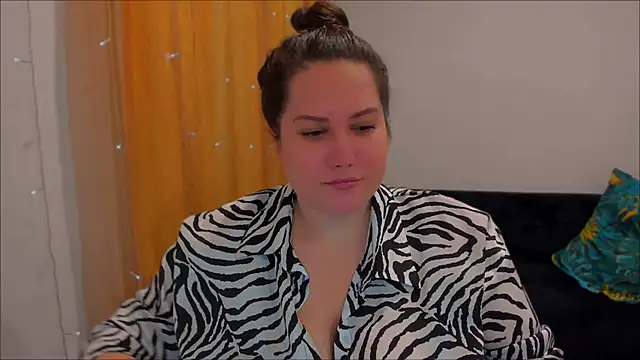 Snapshot of _madalexa_ chatting on 01-13-25, 07:20  madalexa  online show from 01-13-25, 07:20