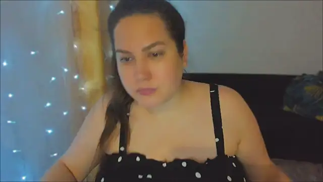 Snapshot of _madalexa_ chatting on 09-23-25, 09:22  madalexa  online show from 09-23-25, 09:22