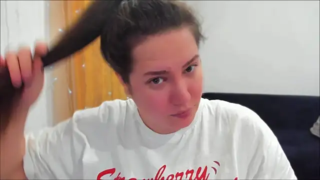 Snapshot of _madalexa_ chatting on 04-19-26, 04:19 madalexa online show from 04-19-26, 04:19