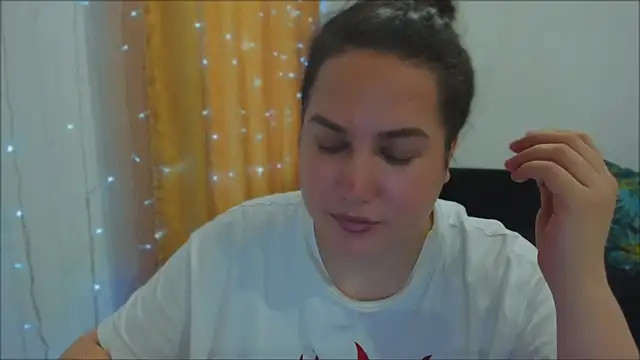 Snapshot of _madalexa_ chatting on 10-03-25, 01:45  madalexa  online show from 10-03-25, 01:45