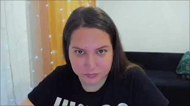 Snapshot of _madalexa_ chatting on 10-14-25, 01:34  madalexa  online show from 10-14-25, 01:34