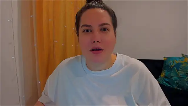 Snapshot of _madalexa_ chatting on 12-21-24, 02:58  madalexa  online show from 12-21-24, 02:58