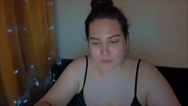 Snapshot of _madalexa_ chatting on 12-21-24, 10:19  madalexa  online show from 12-21-24, 10:19