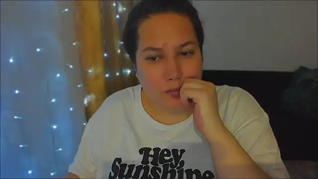 Snapshot of _madalexa_ chatting on 09-25-25, 05:52  madalexa  online show from 09-25-25, 05:52