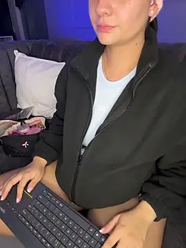 GabriellaFerrer online show from 12-03-25, 10:47