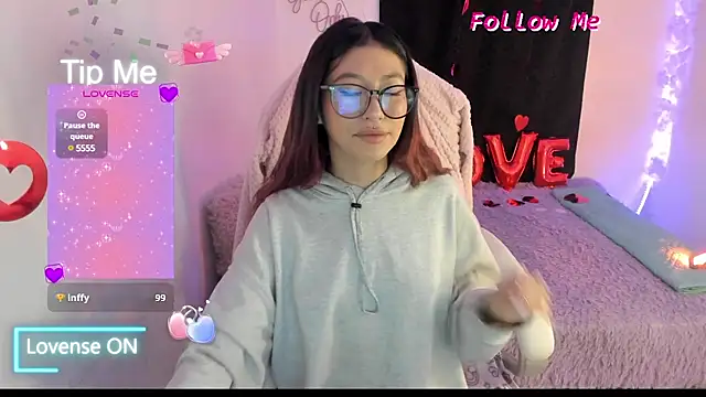 Sofia thomson1 t online show from 02-19-25, 10:56