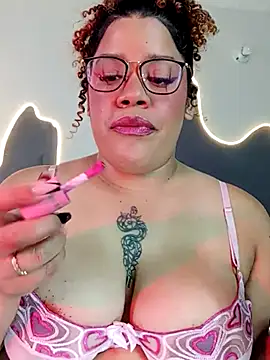 Snapshot of Dirty_sara17 chatting on 03-16-25, 05:17 Dirty sara17 online show from 03-16-25, 05:17