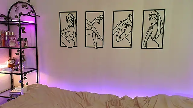 Megan Rodrigo online show from 10-15-25, 07:22