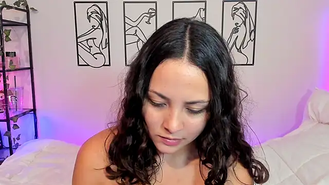 Megan Rodrigo online show from 09-23-25, 07:21