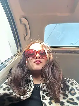 Megan Rodrigo online show from 12-19-25, 05:37