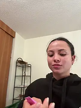 Megan Rodrigo online show from 04-15-26, 07:58