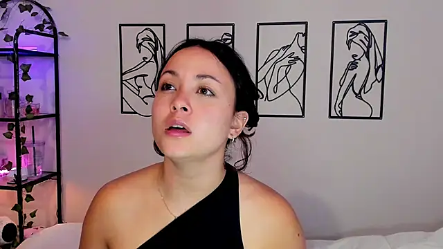 Megan Rodrigo online show from 10-01-25, 07:51