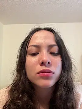 Megan Rodrigo online show from 04-20-26, 01:03