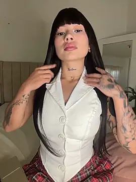 Roxanne 08 online show from 12-04-25, 07:24