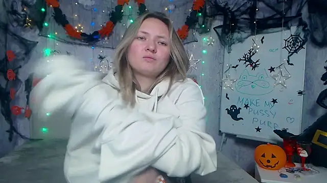 SallyVerda online show from 11-04-25, 06:44