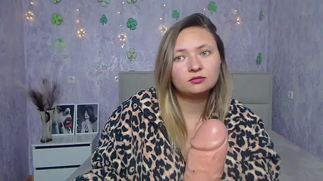 SallyVerda online show from 03-21-25, 07:13