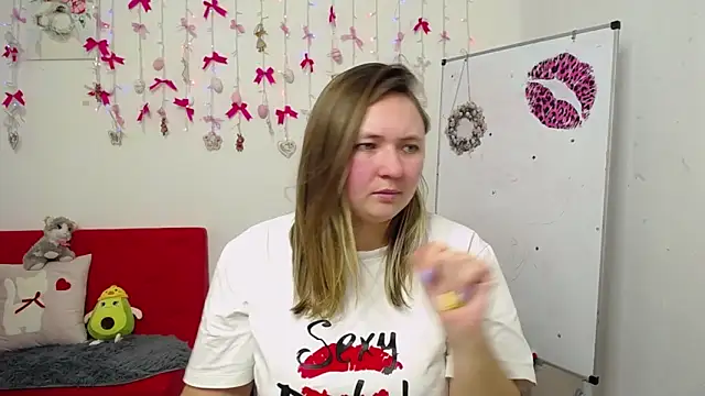 SallyVerda online show from 04-05-26, 06:14