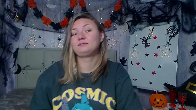 SallyVerda online show from 10-22-25, 05:12