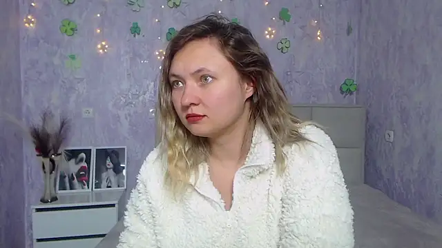 SallyVerda online show from 03-18-25, 09:53