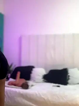 Snapshot of Amber_Martins_ chatting on 11-25-25, 02:01 Amber Martins online show from 11-25-25, 02:01