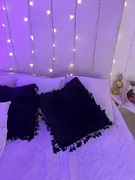 Snapshot of Amber_Martins_ chatting on 01-11-26, 12:39 Amber Martins online show from 01-11-26, 12:39