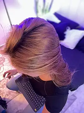 Amber Martins  online show from 04-18-26, 12:46