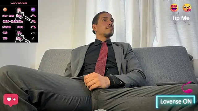 Snapshot of Tom_blunt96 chatting on 02-20-26, 07:05 Tom blunt96 online show from 02-20-26, 07:05