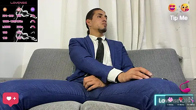 Snapshot of Tom_blunt96 chatting on 02-24-26, 08:15 Tom blunt96 online show from 02-24-26, 08:15