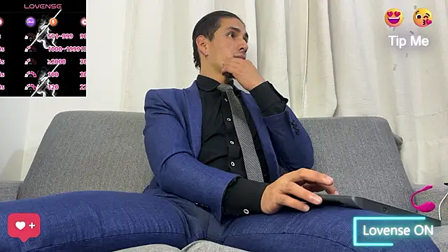 Snapshot of Tom_blunt96 chatting on 02-27-26, 08:36 Tom blunt96 online show from 02-27-26, 08:36