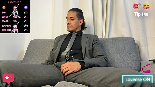 Snapshot of Tom_blunt96 chatting on 02-08-26, 05:16 Tom blunt96 online show from 02-08-26, 05:16