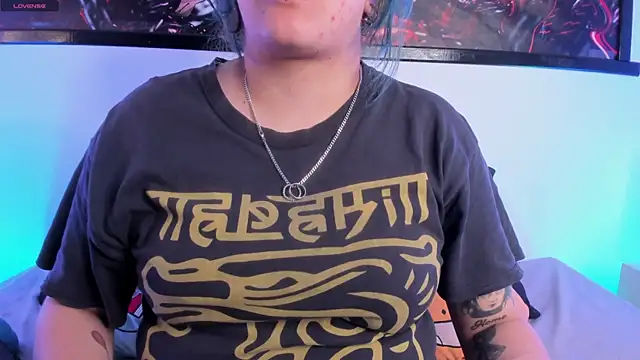 lucky-leah online show from 04-23-26, 03:46