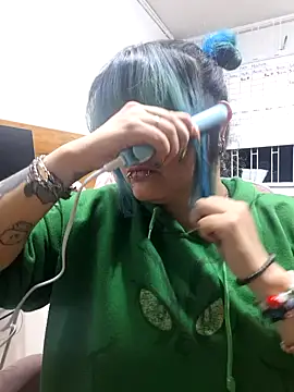 Snapshot of lucky-leah chatting on 07-16-26, 03:47 lucky-leah online show from 07-16-26, 03:47