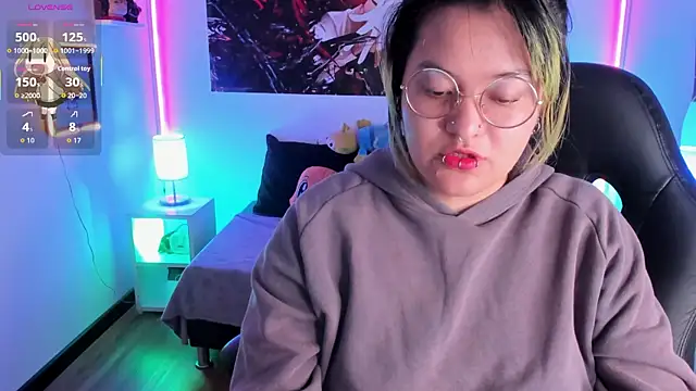 lucky-leah online show from 11-12-25, 04:49