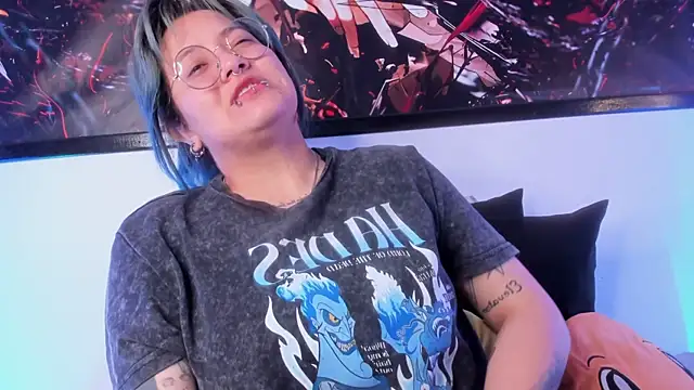lucky-leah online show from 05-19-26, 03:35