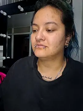 lucky-leah online show from 05-23-26, 03:49