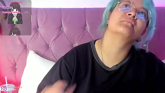 Snapshot of lucky-leah chatting on 03-21-25, 03:33 lucky-leah online show from 03-21-25, 03:33