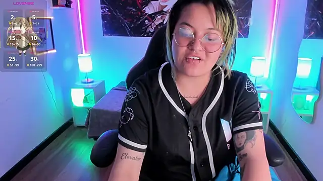 lucky-leah online show from 11-13-25, 04:27