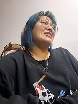lucky-leah online show from 05-20-26, 03:03