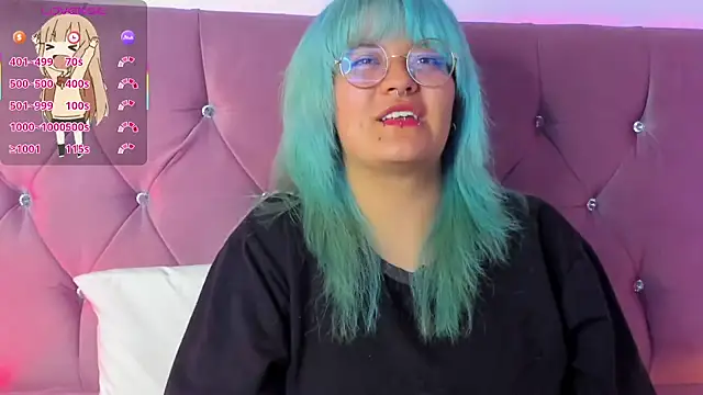 Snapshot of lucky-leah chatting on 03-08-25, 07:05 lucky-leah online show from 03-08-25, 07:05