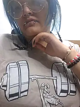 lucky-leah online show from 03-11-26, 03:55