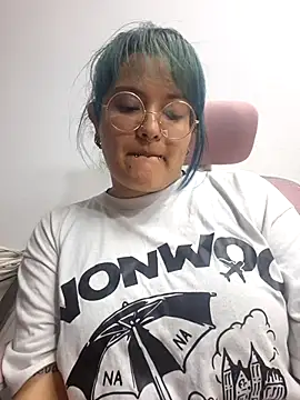 lucky-leah online show from 05-13-26, 04:08