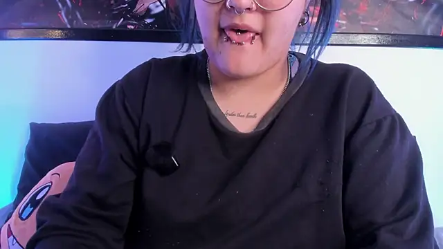 lucky-leah online show from 05-05-26, 04:26