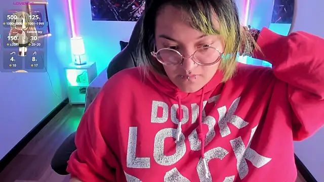 lucky-leah online show from 11-06-25, 03:43