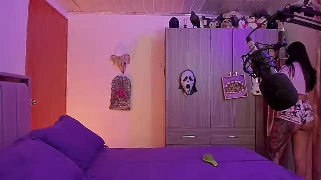 Kayla foxxy online show from 10-24-25, 05:39