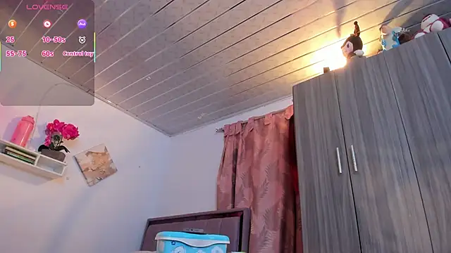 Kayla foxxy online show from 06-18-26, 12:20