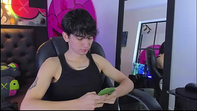 Snapshot of Santi_delacruz chatting on 01-23-25, 03:01 Santi delacruz online show from 01-23-25, 03:01