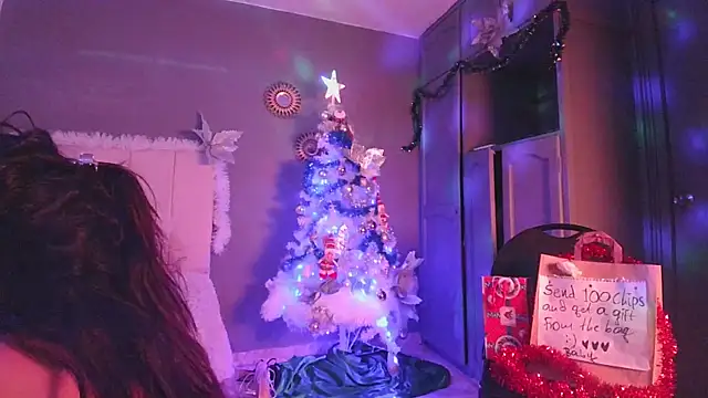 Snapshot of arteverena chatting on 12-25-24, 12:48 arteverena online show from 12-25-24, 12:48