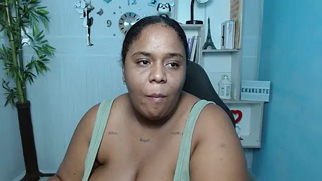 Snapshot of bbw_charlote chatting on 02-25-25, 12:16 bbw charlote online show from 02-25-25, 12:16